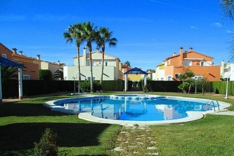 House With Garden At Oliva Nova Golf & Beach Resort Les Deveses エクステリア 写真